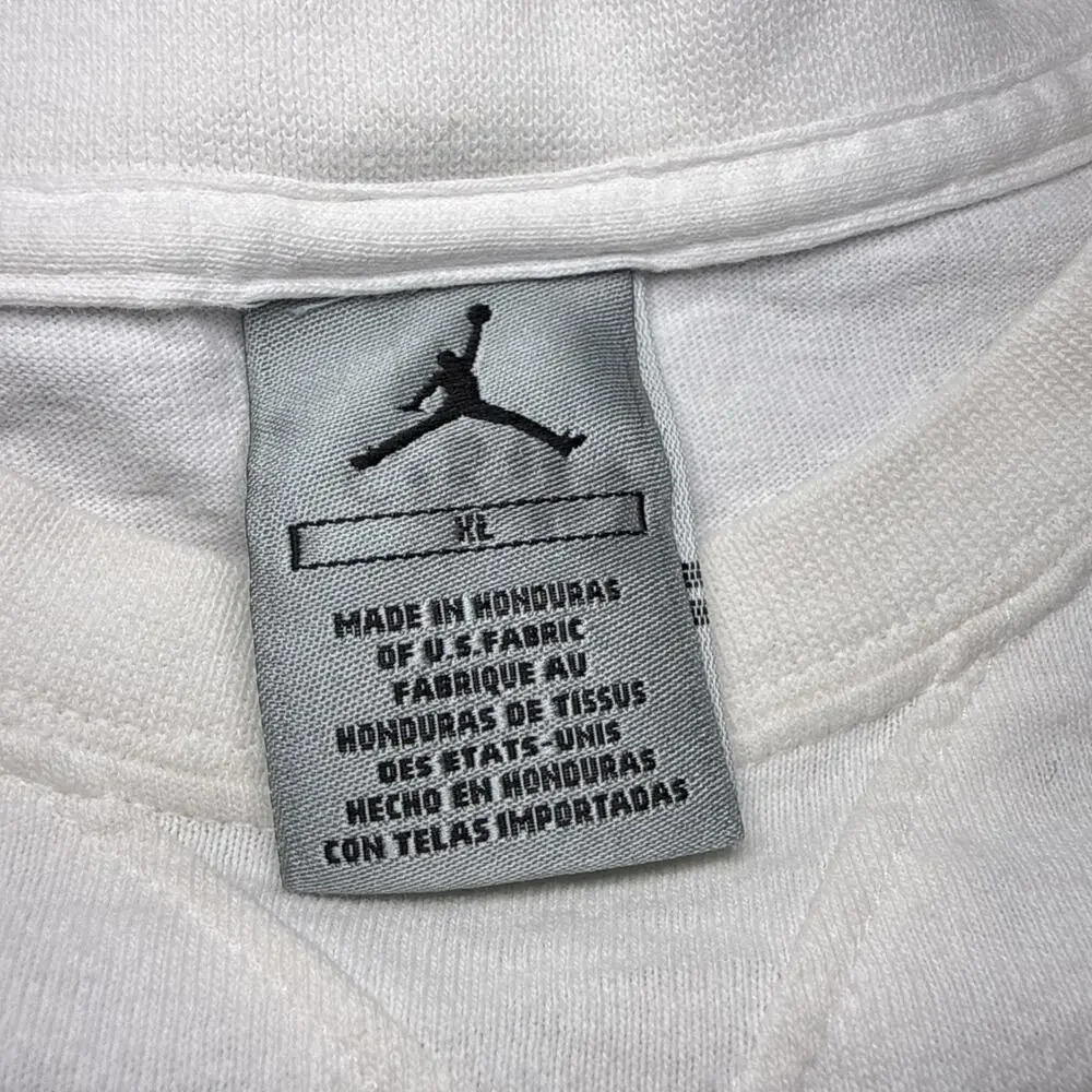 Nike Air Jordan Jumpman T Shirt Boys XL White Red Vertical Logo Youth 90s Style